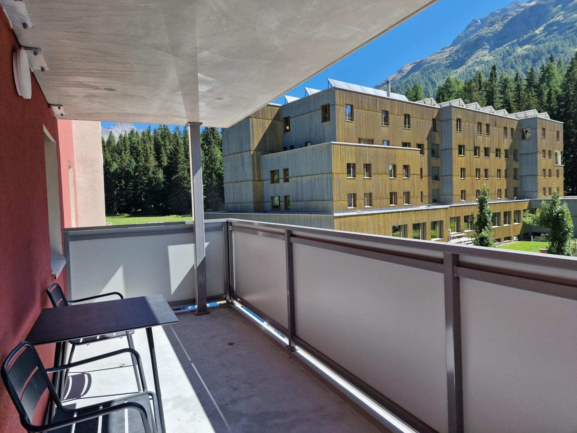 Apartments Flora - Sunflower Saint-Moritz Extérieur photo