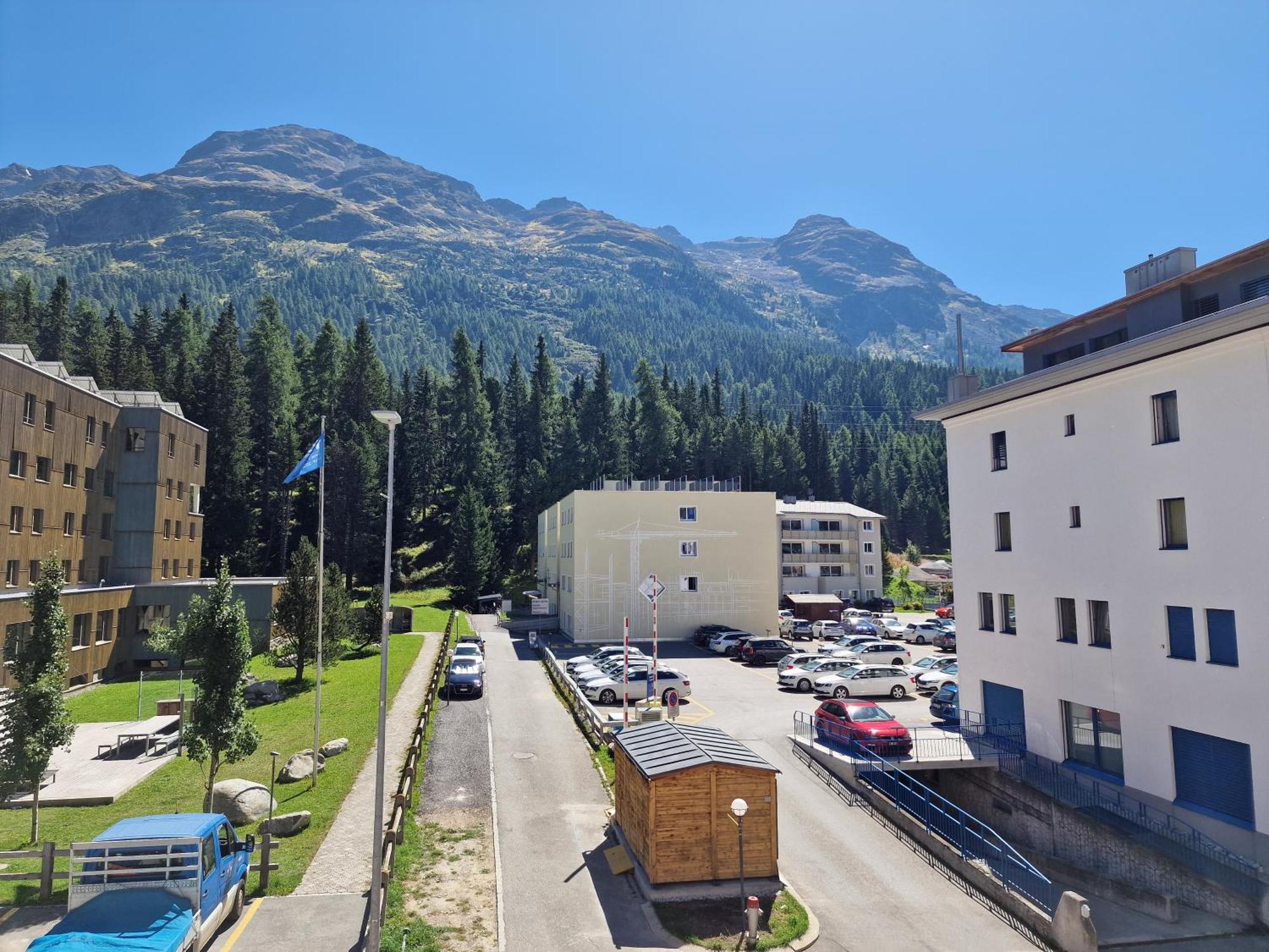 Apartments Flora - Sunflower Saint-Moritz Extérieur photo